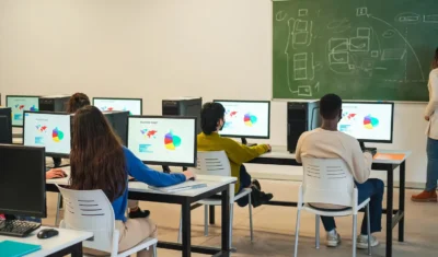 Escotec Qualificação Profissional em Suzano - SP: há 40 anos, líder em formações profissionais ministrando cursos em administração, automotivo, beleza, design, elétrica, hardware, idiomas, informática, mecânica, moda, fashion, software.